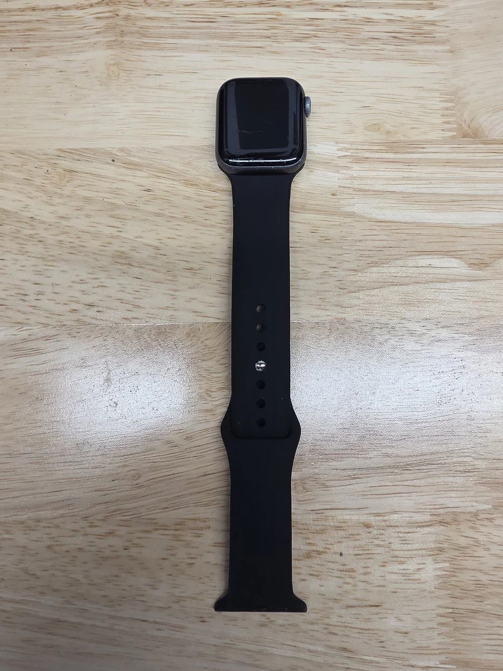 Apple watch series 4 40mm GPS Wifi (Used)